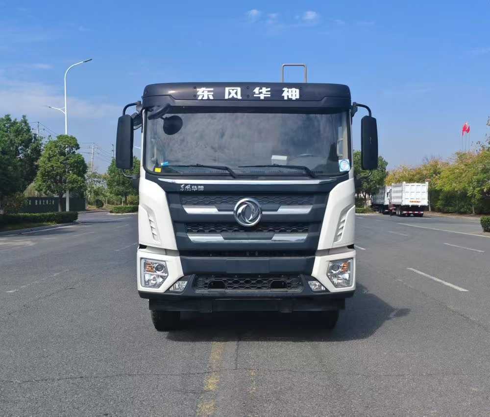 東風華神18噸純電動壓縮式垃圾運輸車圖片2