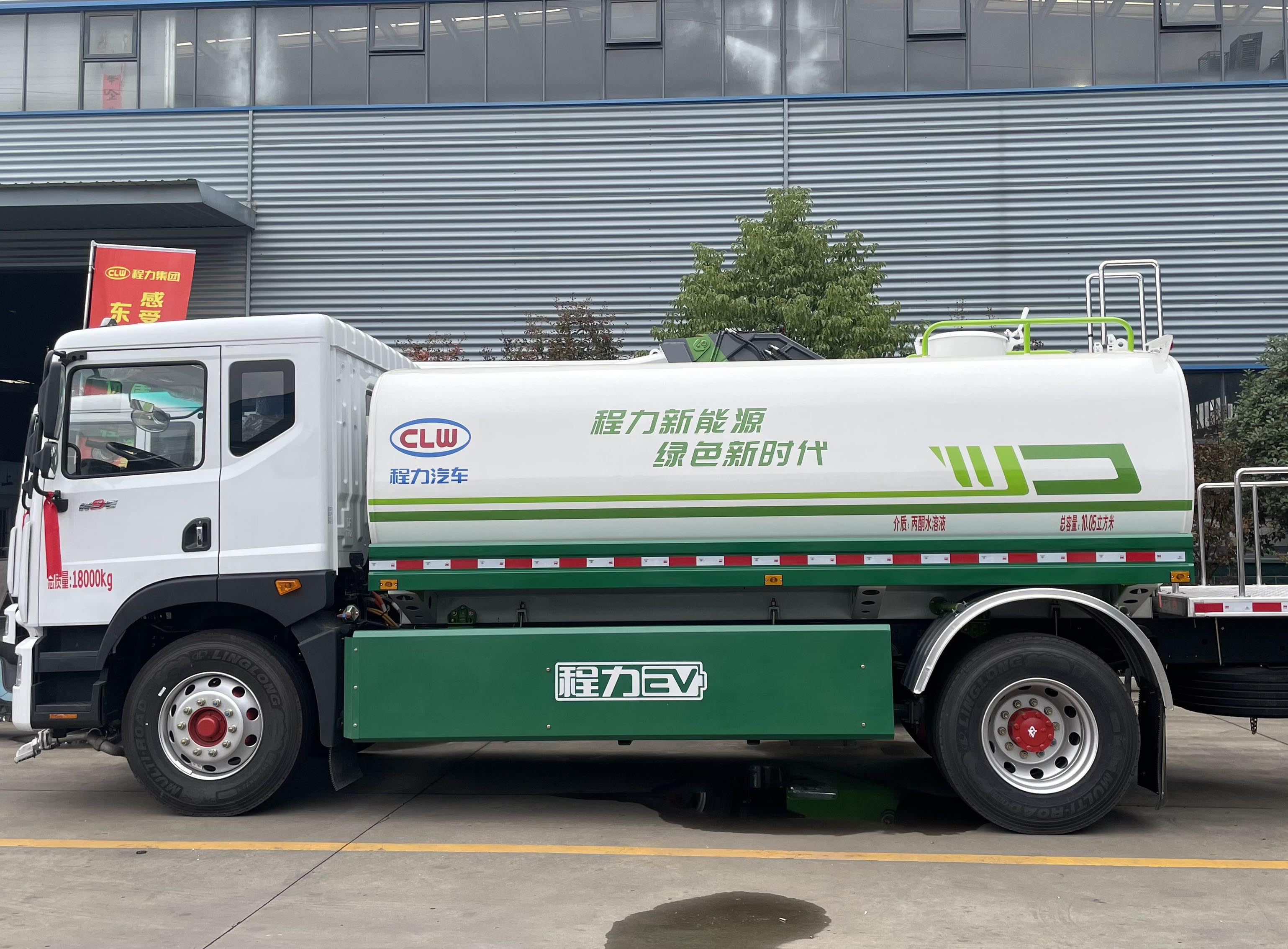 東風凱普特12方純電動綠化噴灑車圖片3