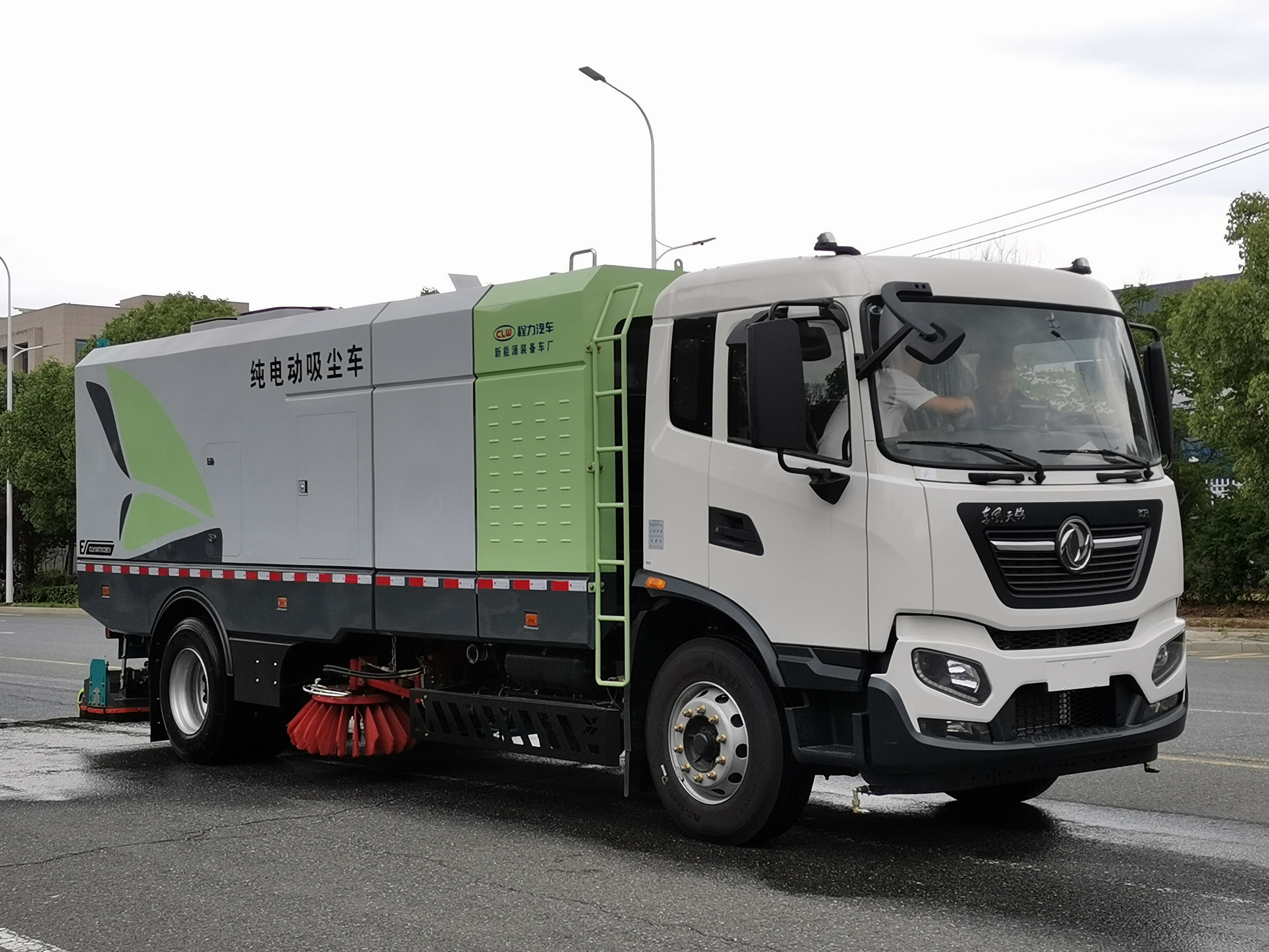 東風(fēng)天錦11方純電動干濕兩用吸塵車