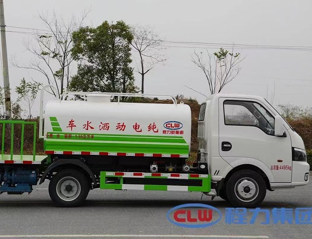 東風(fēng)華神3方純電動(dòng)綠化灑水車(chē)圖片5