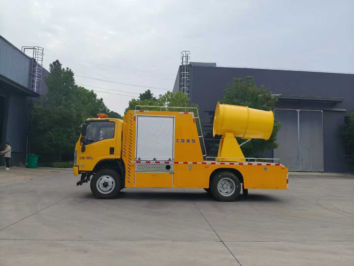 五十鈴10噸工程救險(xiǎn)搶險(xiǎn)車圖片3