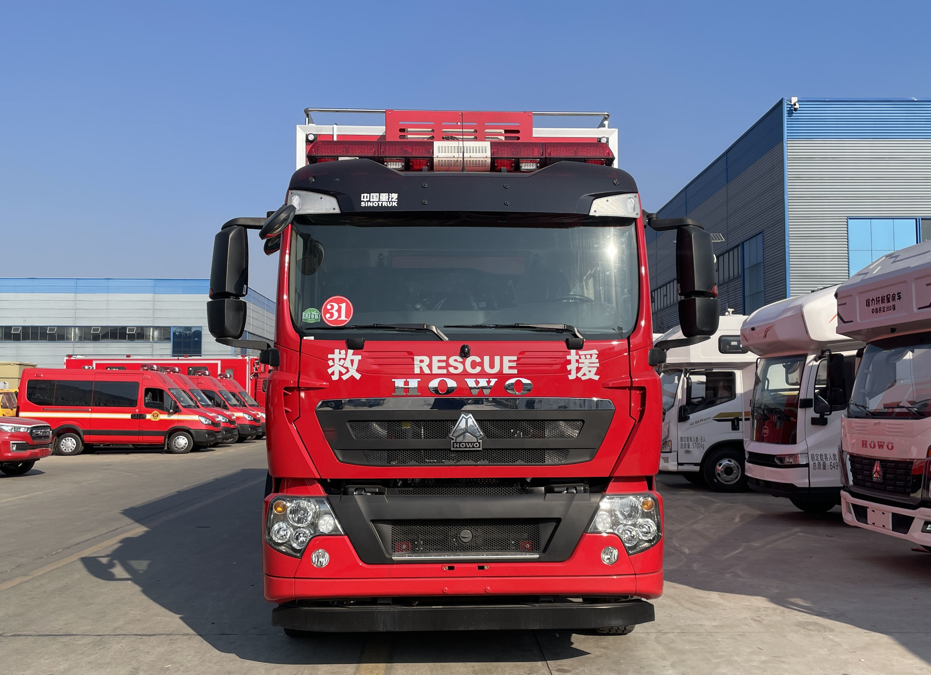 重汽豪沃20/30人宿營(yíng)車(chē)圖片2